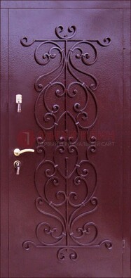 Бордовая металлическая дверь с ковкой ДК-21 в кирпичный дом в Волоколамске
