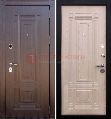 Коричневая входная дверь с МДФ ДМ-173 для кирпичного дома в Екатеринбурге