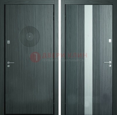 Темная железная дверь с МДФ и декоративной вставкой ДМ-25 в Екатеринбурге
