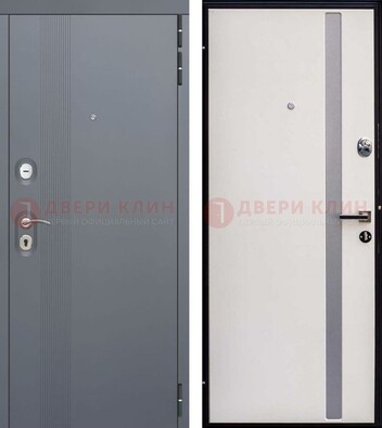Входная белая дверь c филенчатой МДФ Шоколад ДМ-271 в Екатеринбурге