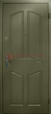Зеленая стальная дверь с МДФ ДМ-49 в дом в Волоколамске