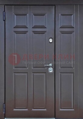 Тёмная двухстворчатая входная дверь для коттеджа с МДФ ДМ-533 в Волоколамске