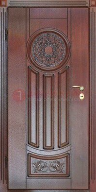 Темная стальная дверь с массивом дуба с рисунком ДМД-19 в Волоколамске