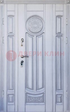 Белая двухстворчатая дверь с массивом дуба ДМД-72 в Волоколамске