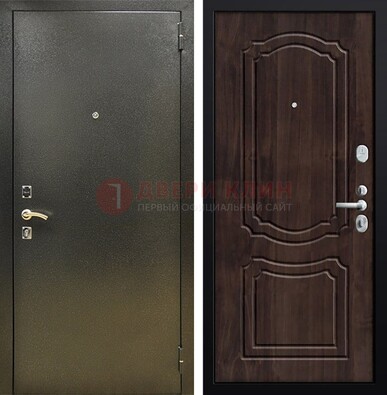 Темно-серая железная дверь с порошковым покрытием и коричневой МДФ ДП-288 в Волоколамске