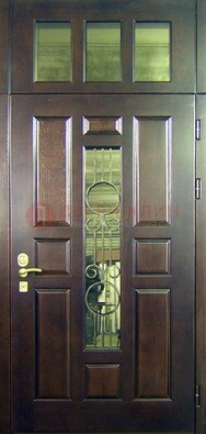 Парадная дверь со стеклянными вставками и ковкой ДПР-1 в офисное здание в Волоколамске