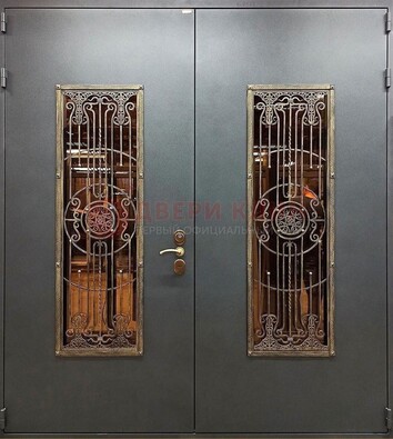 Входная металлическая парадная дверь со стеклом и ковкой ДПР-81 в Волоколамске