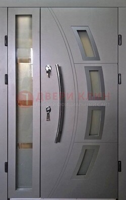 Серая железная дверь для дома со стеклом ДС-17 в Волоколамске