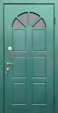 Зеленая стальная дверь со стеклом для дома ДС-28 в Волоколамске