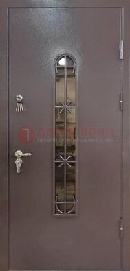 Металлическая дверь Порошок с небольшим стеклом и ковкой ДСК-282 в Волоколамске