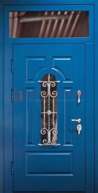 Синяя железная филенчатая дверь со стеклом и ковкой ДСК-97 в Волоколамске